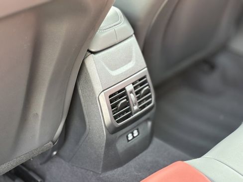 Used 2025 BMW M235i xDrive w/ Premium Package image 22