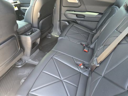 New 2027 Kia Telluride EX w/ Towing Package FWD image 22