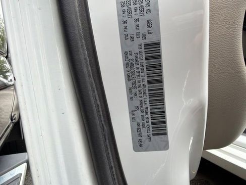 Used 2020 Dodge Grand Caravan SXT FWD image 30