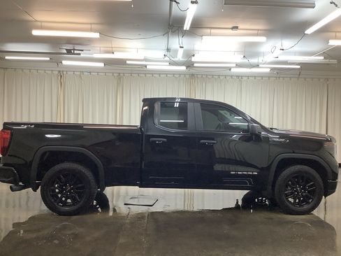 Used 2023 GMC Sierra 1500 Pro w/ Graphite Edition AWD/4WD image 4