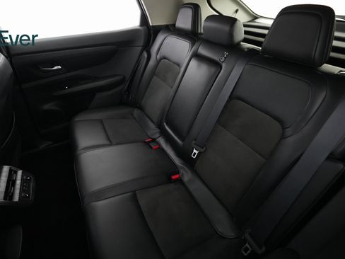 Used 2023 Nissan Ariya Premiere image 8