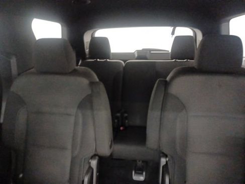 Used 2023 Chevrolet Traverse LT FWD image 35