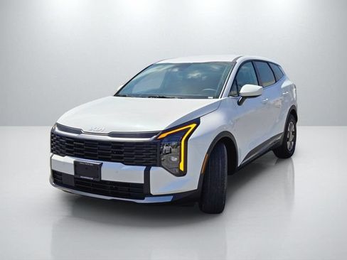New 2026 Kia Sportage LX FWD image 8