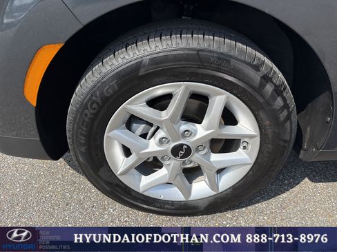 Used 2025 Kia Soul LX w/ LX Technology Package FWD image 19