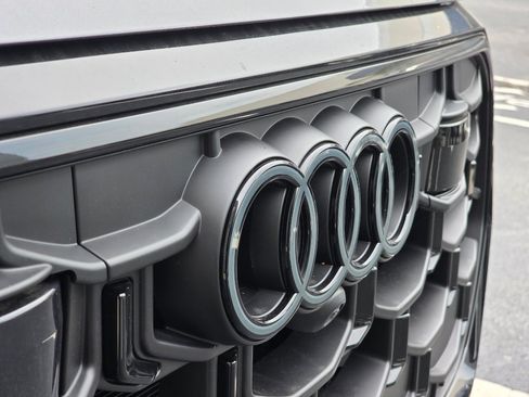 New 2026 Audi SQ8 Premium Plus AWD/4WD image 4