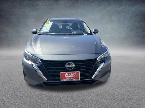 Used 2024 Nissan Sentra SV FWD image 9