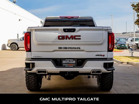 Used 2024 GMC Sierra 1500 AT4 w/ Technology Package image 8