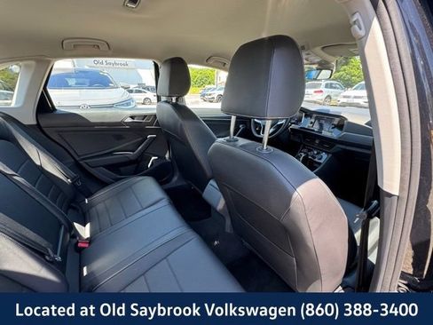 Used 2024 Volkswagen Jetta SE FWD image 22