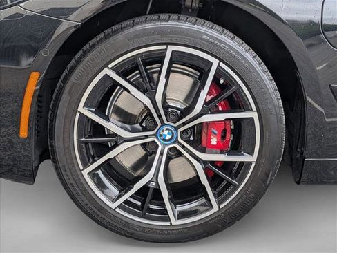 Used 2023 BMW 530e w/ M Sport Package RWD image 22