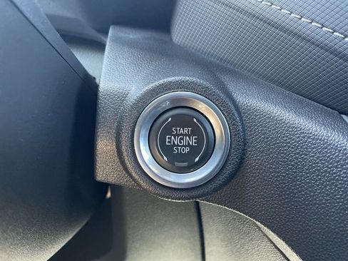 Used 2021 Chevrolet TrailBlazer ACTIV w/ Technology Package FWD image 16