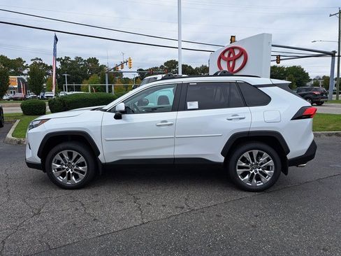 New 2025 Toyota RAV4 XLE Premium image 9