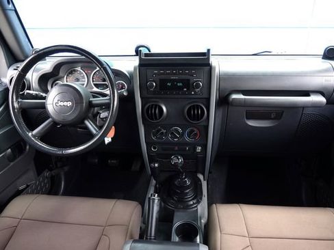 Used 2010 Jeep Wrangler Unlimited Sport image 7