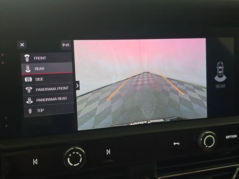 Certified 2023 Porsche Macan AWD/4WD image 45