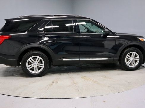 Certified 2023 Ford Explorer XLT image 12