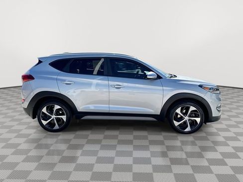 Used 2017 Hyundai Tucson Sport image 11