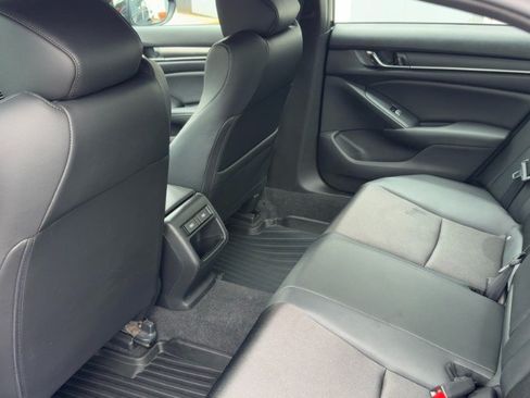 Used 2022 Honda Accord Sport image 12