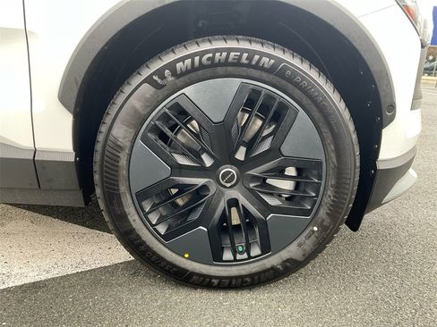 New 2026 Volvo EX30 Cross Country Ultra image 16