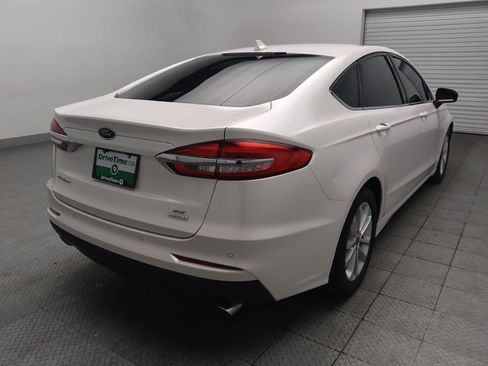 Used 2019 Ford Fusion SE FWD image 9