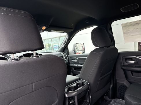 New 2026 RAM 3500 Big Horn AWD/4WD image 14