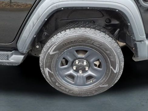 Used 2023 Jeep Wrangler Unlimited Sport AWD/4WD image 14