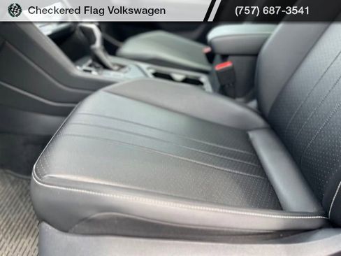 Used 2023 Volkswagen Tiguan SE R-Line FWD image 22