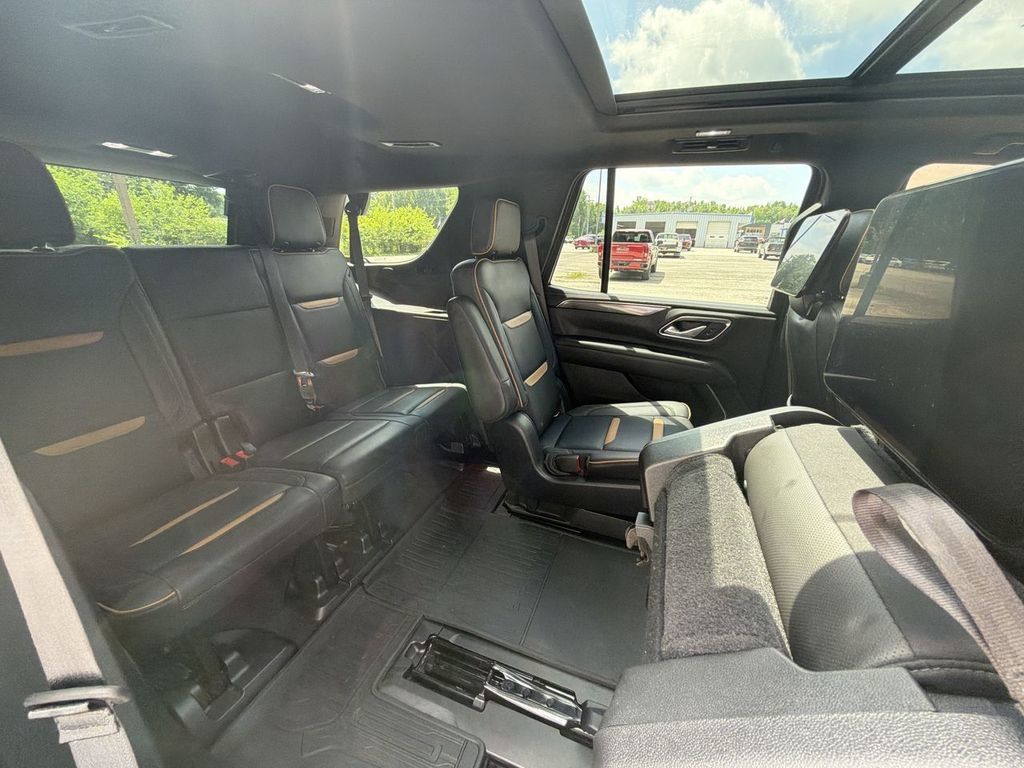 Used 2021 GMC Yukon AT4 w/ Rear Media and Nav Package AWD/4WD image 28