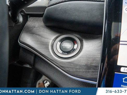 Used 2022 Jeep Grand Cherokee L Limited w/ Trailer Tow Group (B) AWD/4WD image 11