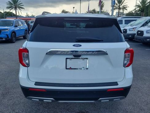 Used 2023 Ford Explorer XLT w/ Equipment Group 202A RWD image 6