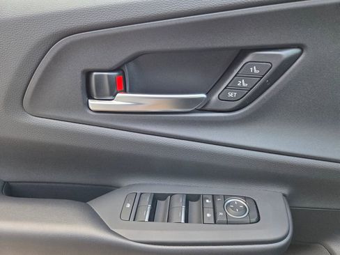 New 2026 Toyota Prius Plug-In Hybrid image 27