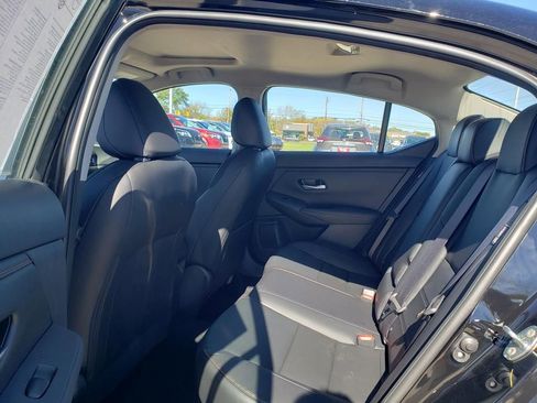 New 2025 Nissan Sentra SR w/ SR Premium Package FWD image 6