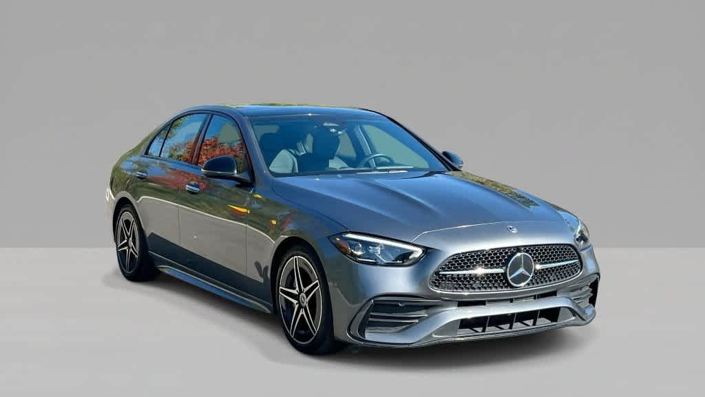 Used 2023 Mercedes-Benz C 300 4MATIC Sedan image 2
