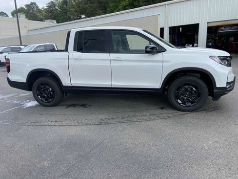 New 2025 Honda Ridgeline TrailSport+ image 2