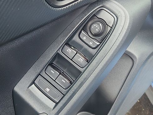 Certified 2024 Subaru Crosstrek 2.0i Premium image 17