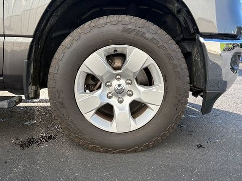 Used 2019 RAM 1500 Big Horn AWD/4WD image 24