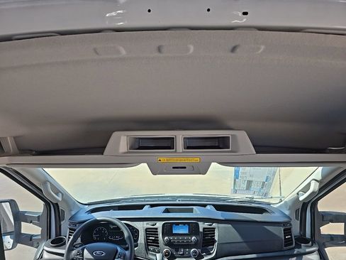 New 2025 Ford Transit 250 148 Medium Roof RWD image 19