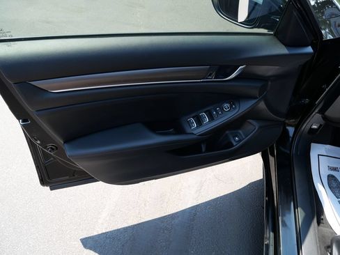 Used 2018 Honda Accord LX image 16