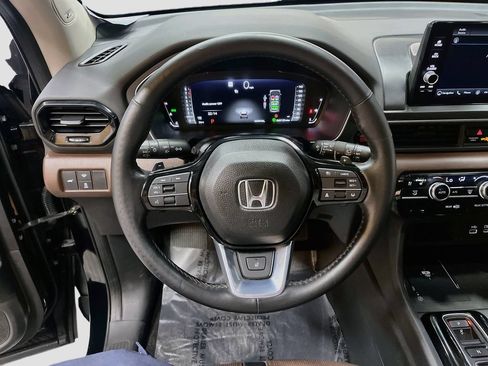 Used 2023 Honda Pilot Elite image 11