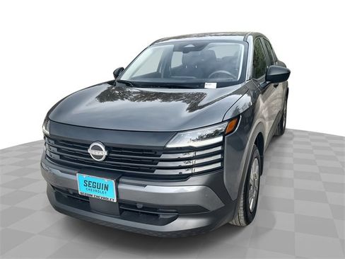 Used 2025 Nissan Kicks S image 1