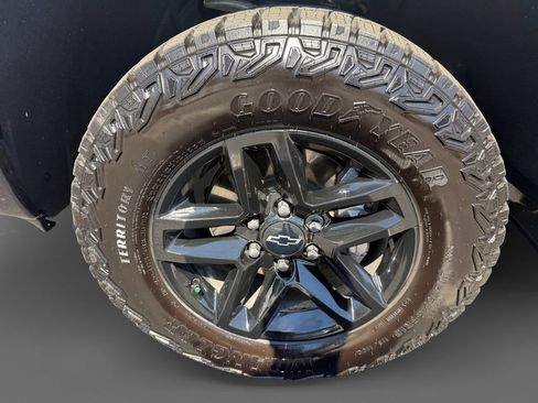 Used 2026 Chevrolet Silverado 1500 Custom Trail Boss AWD/4WD image 14