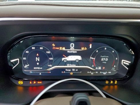 Used 2024 GMC Yukon XL Denali w/ Advanced Technology Package image 8