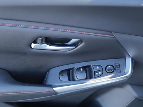 Used 2024 Nissan Sentra SR w/ SR Premium Package image 5