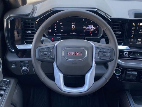New 2026 GMC Sierra 1500 SLT image 12