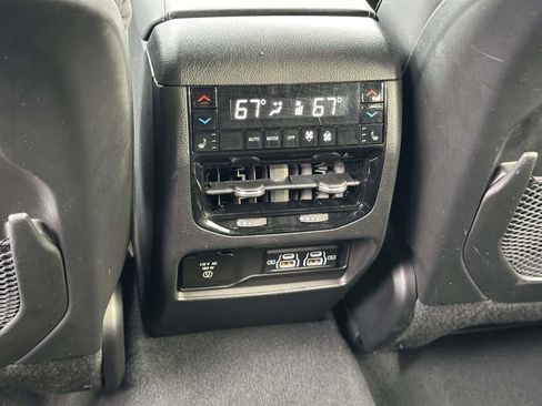 Used 2022 Jeep Grand Cherokee Overland w/ Adv Protech Group III image 13