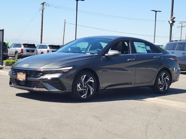 New 2026 Hyundai Elantra Limited FWD image 2
