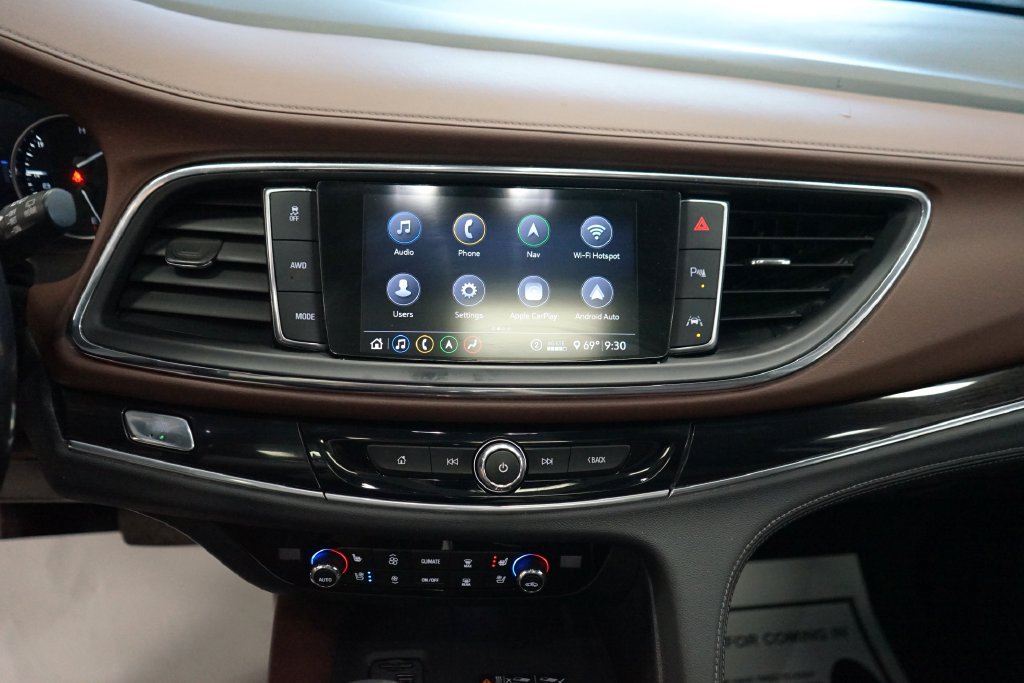 Used 2021 Buick Enclave Avenir w/ Avenir Technology Package AWD/4WD image 7