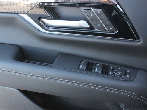 New 2026 GMC Yukon XL Elevation w/ LPO, Floor Liner Package image 18