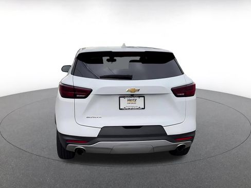 Used 2025 Chevrolet Blazer LT FWD image 12