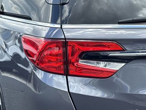 Used 2024 Honda Odyssey Touring image 11