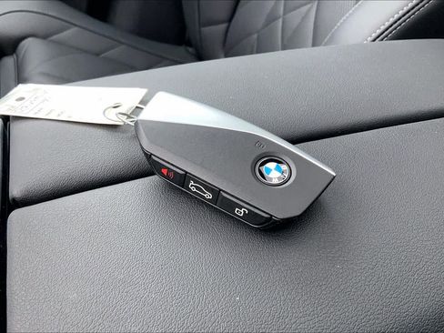 Used 2024 BMW X5 xDrive40i w/ Premium Package image 15