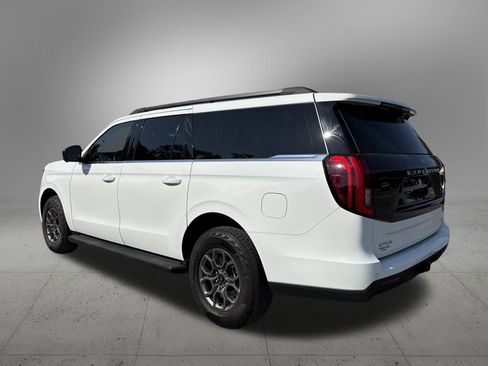 Used 2025 Ford Expedition Max Active RWD image 3